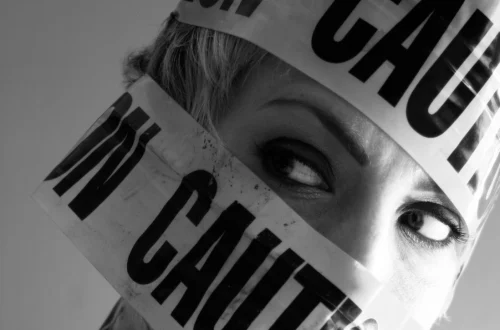 Riconosco la violenza che è in me